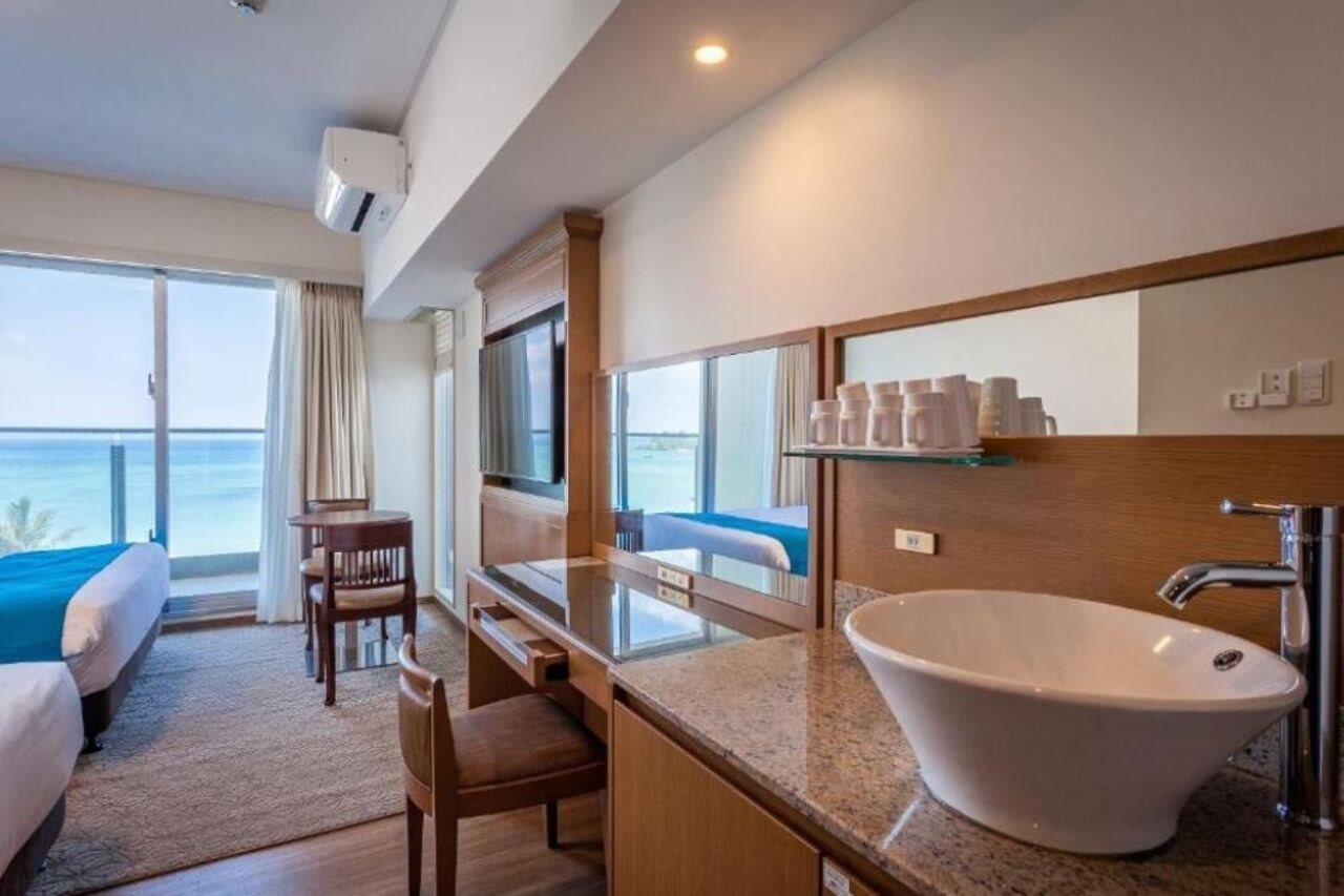 Kariyushi Lch. Resort Nago Bagian luar foto