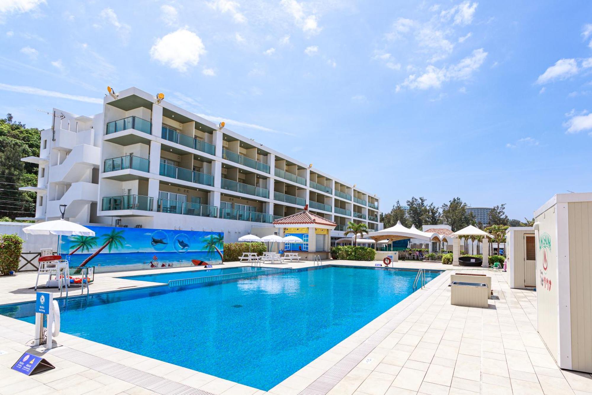 Kariyushi Lch. Resort Nago Bagian luar foto